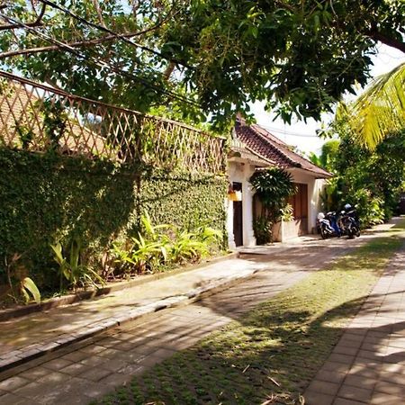 Villa Lola Seminyak  Exterior photo
